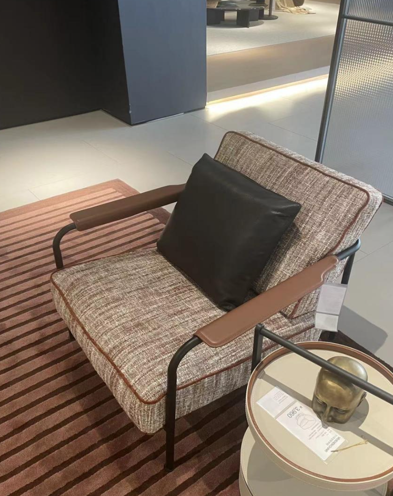 [LNX-SOF-035] Azizi single sofa